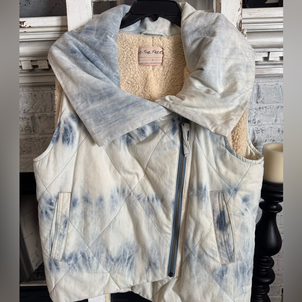 Free People Cream and Blue Sherpa Vest - Picture 7 of 8